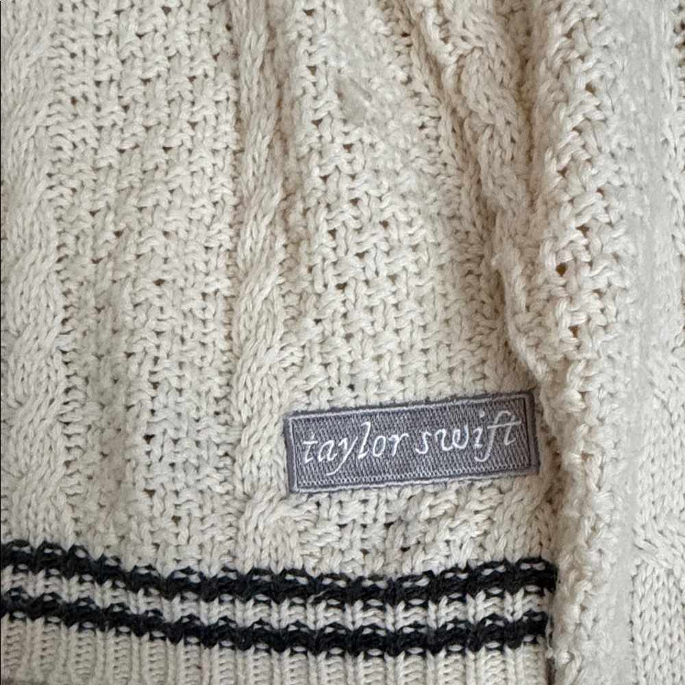 Taylor Swift Folklore Cardigan - Picture 3 of 4